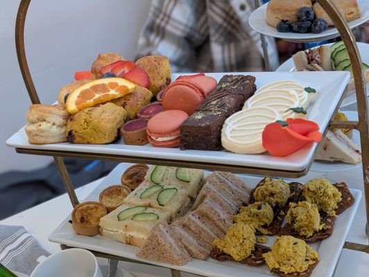 Babe's Tea Room by null