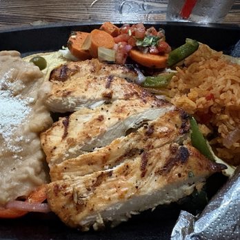 Kalaveras - Lunch fajitas - Cocktail Bars Near Me - Bellflower, California Kalaveras - Lunch fajitas - Cocktail Bars Near Me - Bellflower, California