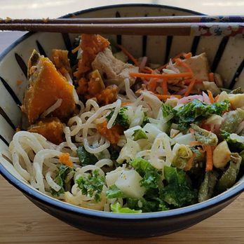 Juicy Brew - I shared almost half of my Macrobiotic Noodle bowl and it was still plenty for me. - Vegan Near Me - Honolulu, Hawaii Juicy Brew - I shared almost half of my Macrobiotic Noodle bowl and it was still plenty for me. - Vegan Near Me - Honolulu, Hawaii