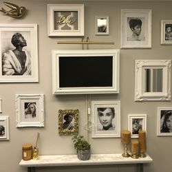 The Vanity Suite - Wall of Old Hollywood Glamour