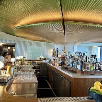 Beacon Tampa Rooftop Lounge - Bar area - Cocktail Bars Near Me - Tampa, Florida