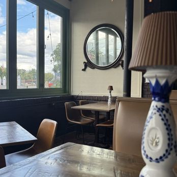 Paloma - Seating area - Latin American Near Me - Keego Harbor, Michigan