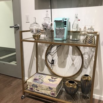Salon VeeDimas - Such a cute set up! - Hair Stylists Near Me Salon VeeDimas - Such a cute set up! - Hair Stylists Near Me