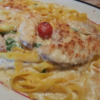 Fiorella's Italian Kitchen - Baked Chicken Parmesan Fettucini - Pizza Near Me - Oxon Hill, Maryland