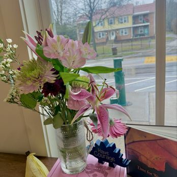 Nourish at be - flowers - Juice Bars & Smoothies Near Me - Cincinnati, Ohio