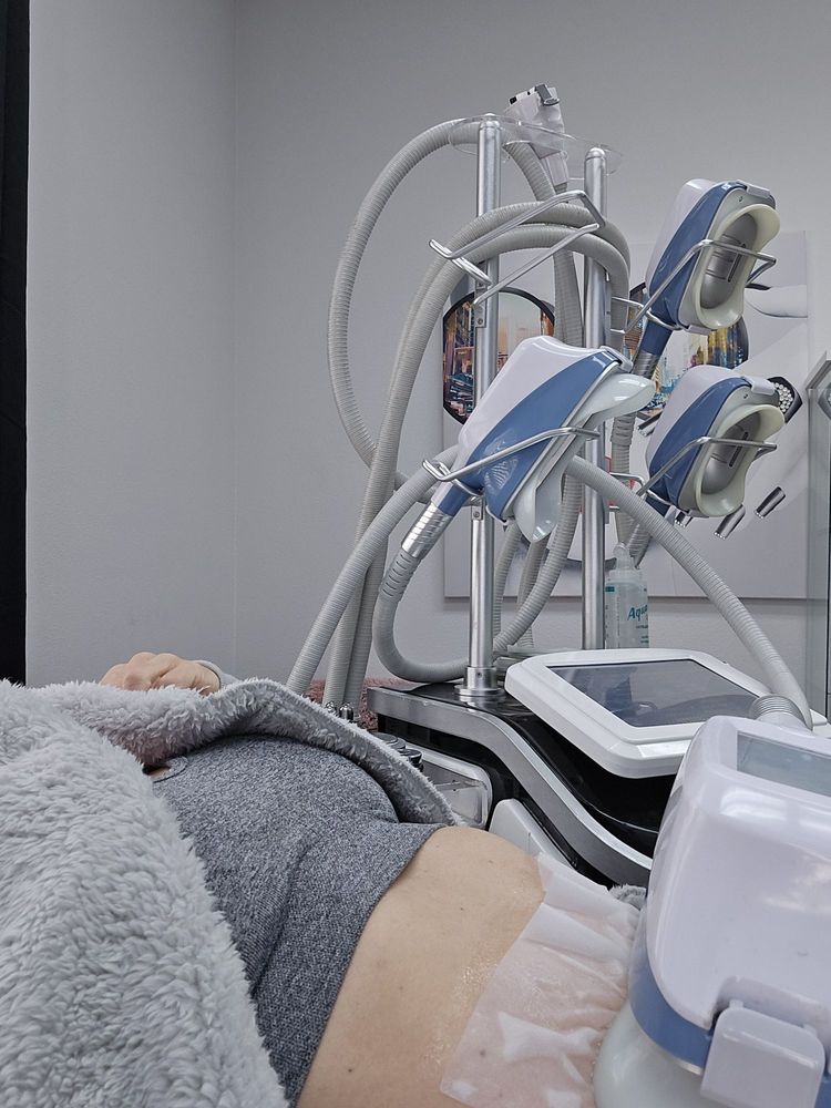 New Level Skin And Body Logo