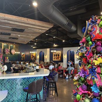 Gonzalez Restaurant - Inside - Mexican Near Me - Dallas, Texas
