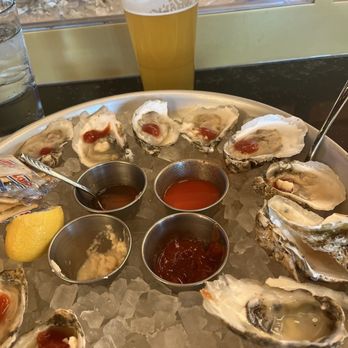 Gemma Fish + Oyster - Happy hour oysters - Seafood Near Me - Jacksonville, Florida