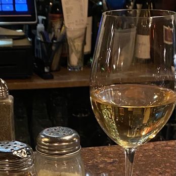 Amici Trattoria - Chardonnay - Pizza Near Me - Shrewsbury, Massachusetts