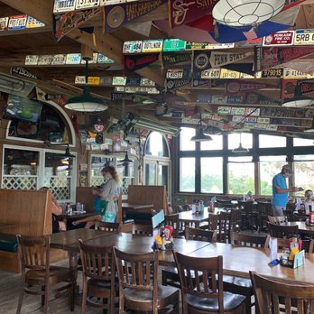 Howard's Pub & Raw Bar Restaurant - Seafood Near Me - Ocracoke, North Carolina Howard's Pub & Raw Bar Restaurant - Seafood Near Me - Ocracoke, North Carolina