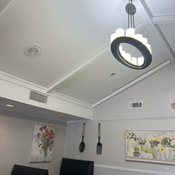 Dale's - Dull and bland walls