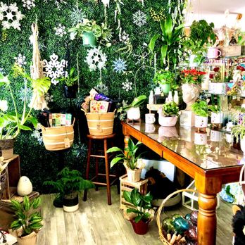 Little Green House Florist - Florists Near Me - Big Bear Lake, California