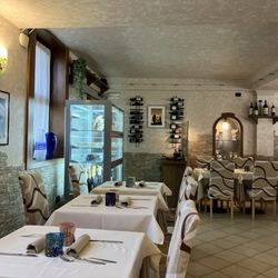 Valmarana - Larger dining area inside