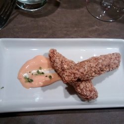 Marieta - Primer paso, pinchos crocantes de pollo rebozados en avena con salsa agridulce