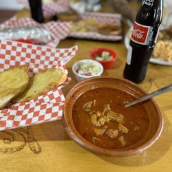 Mary's Kitchen - Posole con pan