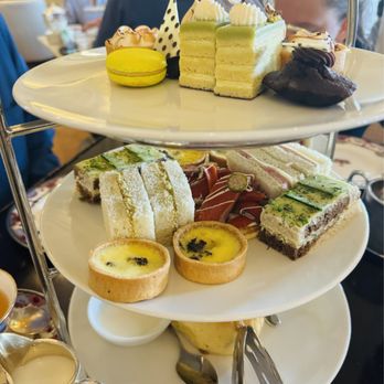Fairmont Empress - Food is Plentiful - Hotels Near Me - Victoria, British Columbia