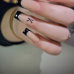 Mystic Nails Lounge 