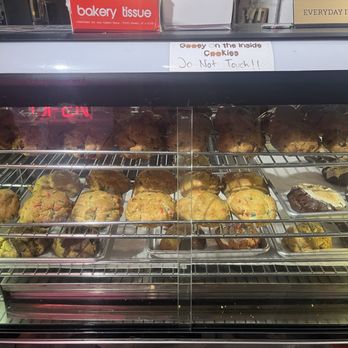 Gooey on The Inside - In-store cookie warmer - Desserts Near Me - New York, New York Gooey on The Inside - In-store cookie warmer - Desserts Near Me - New York, New York