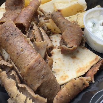 Oregano Greek Kitchen - Gyro Platter with lemon potatoes - Greek Near Me - Hialeah, Florida Oregano Greek Kitchen - Gyro Platter with lemon potatoes - Greek Near Me - Hialeah, Florida