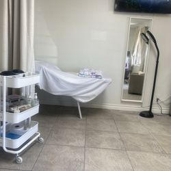 My My Nails - Waxing station