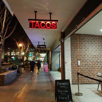 Guisados - Tacos Near Me - Burbank, California