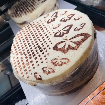 La Monarca Bakery & Cafe - Tirumasu - Bakeries Near Me - Whittier, California