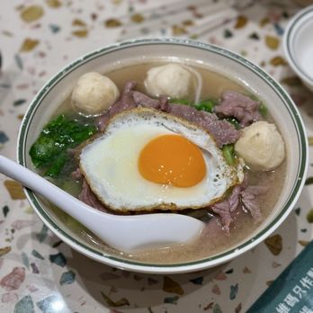 華嫂冰室 - Hong Kong Style Cafe Near Me - Hong Kong, HK 華嫂冰室 - Hong Kong Style Cafe Near Me - Hong Kong, HK
