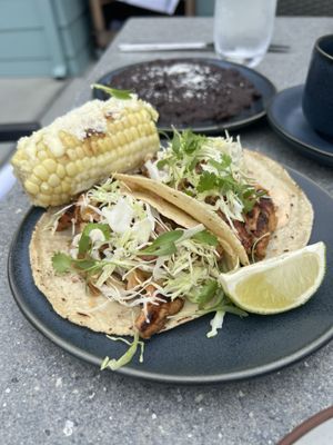 Dos Pescados by null