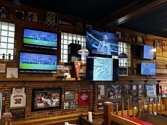 BuffaLouie's at The Gables by null