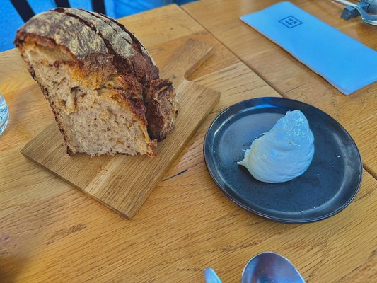 MAST Weinbistro by null