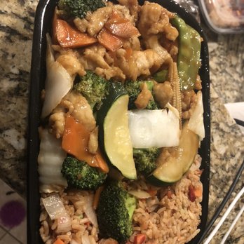 China Palace - Chicken with mix veggies - Chinese Near Me - Naples, Florida