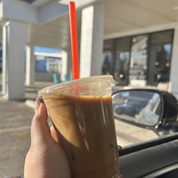 Iced vanilla latte with oat milk and coffee ice cubes! Iced vanilla latte with oat milk and coffee ice cubes!
