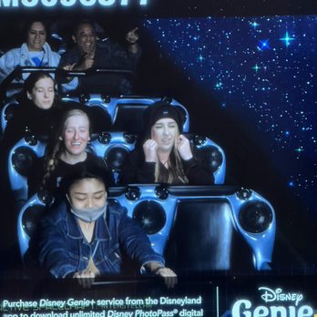 Space Mountain - Zoom zoom! - Amusement Parks Near Me - Anaheim, California