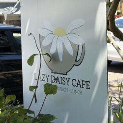 Lazy Daisy Cafe - The signs are easy to miss and the house sits back from the road.