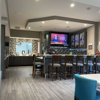 Hilton Garden Inn Beaumont, TX - Buffet and Bar - Hotels Near Me - Beaumont, Texas Hilton Garden Inn Beaumont, TX - Buffet and Bar - Hotels Near Me - Beaumont, Texas