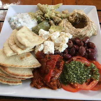 Cafe Des Amis - Mediterranean Near Me - Paia, Hawaii