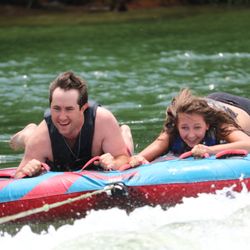 Add a tube rental for a splash of fun when you're cruising Lake Nottely on one of our Harris Watersport Tritoons.