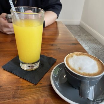 Barking Mad Cafe - Coffee & Tea Near Me - Gaithersburg, Maryland