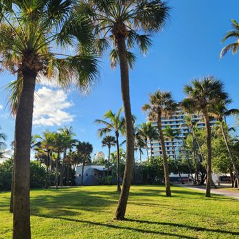 36th Street Park - Parks Near Me - Miami Beach, Florida