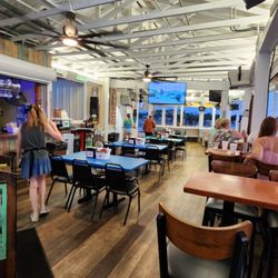 Sunset Grille - Dining room