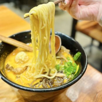 KINTON RAMEN UNION - Spicy garlic pork ramen - Ramen Near Me - Montreal, Quebec