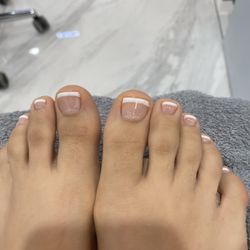 Daily Nails & Spa - Gel pedicure