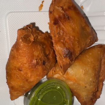 Sattvik Foods - Samosa Plate (Vegan) - Indian Near Me - San Diego, California Sattvik Foods - Samosa Plate (Vegan) - Indian Near Me - San Diego, California