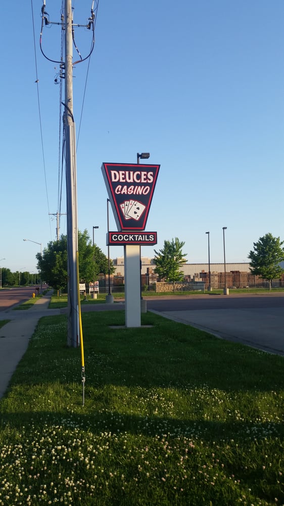 DEUCES CASINO Updated September 2024 2601 S Carolyn Ave, Sioux Falls, South Dakota Casinos