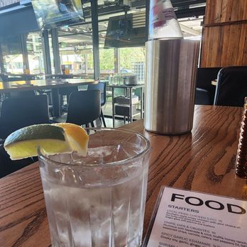 LOCAL Public Eatery Henderson - Pubs Near Me - Dallas, Texas