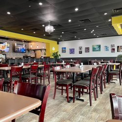 Tandoori Lounge - Interior - Nice art on the walls is for sale :-)