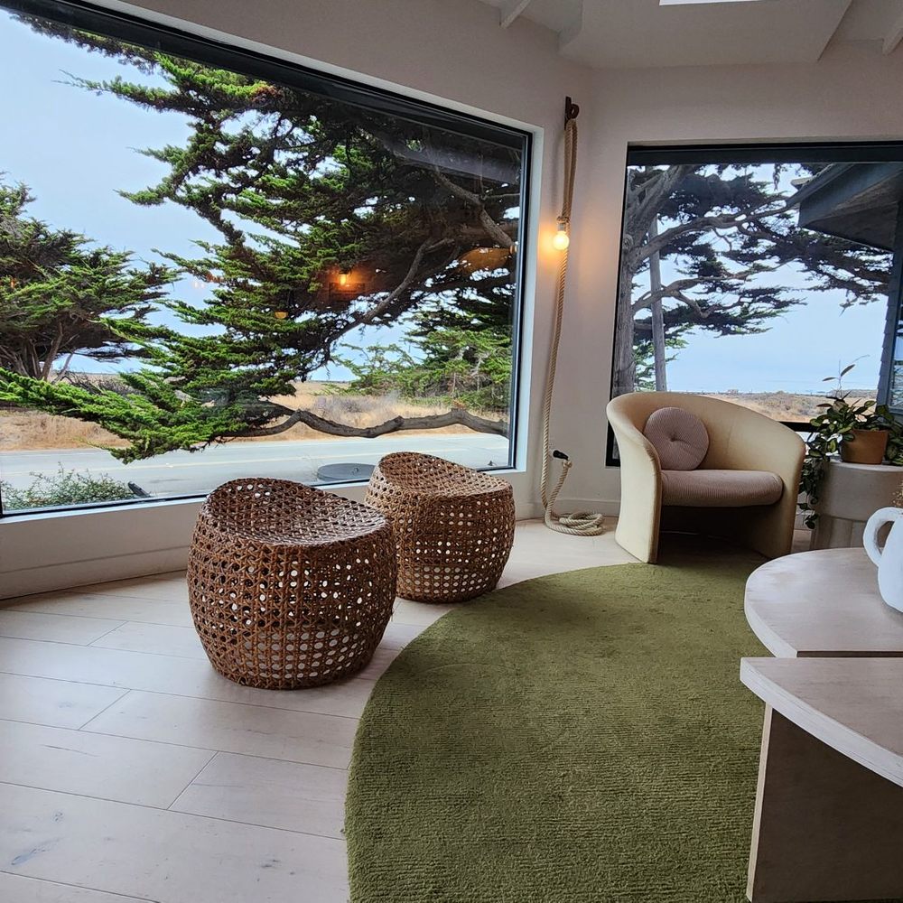 White Water - Lobby - Hotels Near Me - Cambria, California