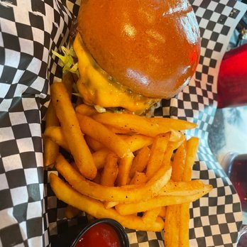 The Hudson Eatery & Bar - Boom Boom Burger with Fries - Beer Bar Near Me - Tempe, Arizona