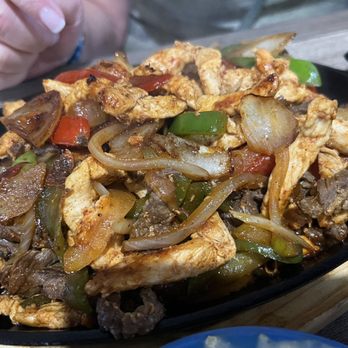 Papi's Mex Grill & Bar - Mixed fajitas - Mexican Near Me - Crestwood, Kentucky Papi's Mex Grill & Bar - Mixed fajitas - Mexican Near Me - Crestwood, Kentucky