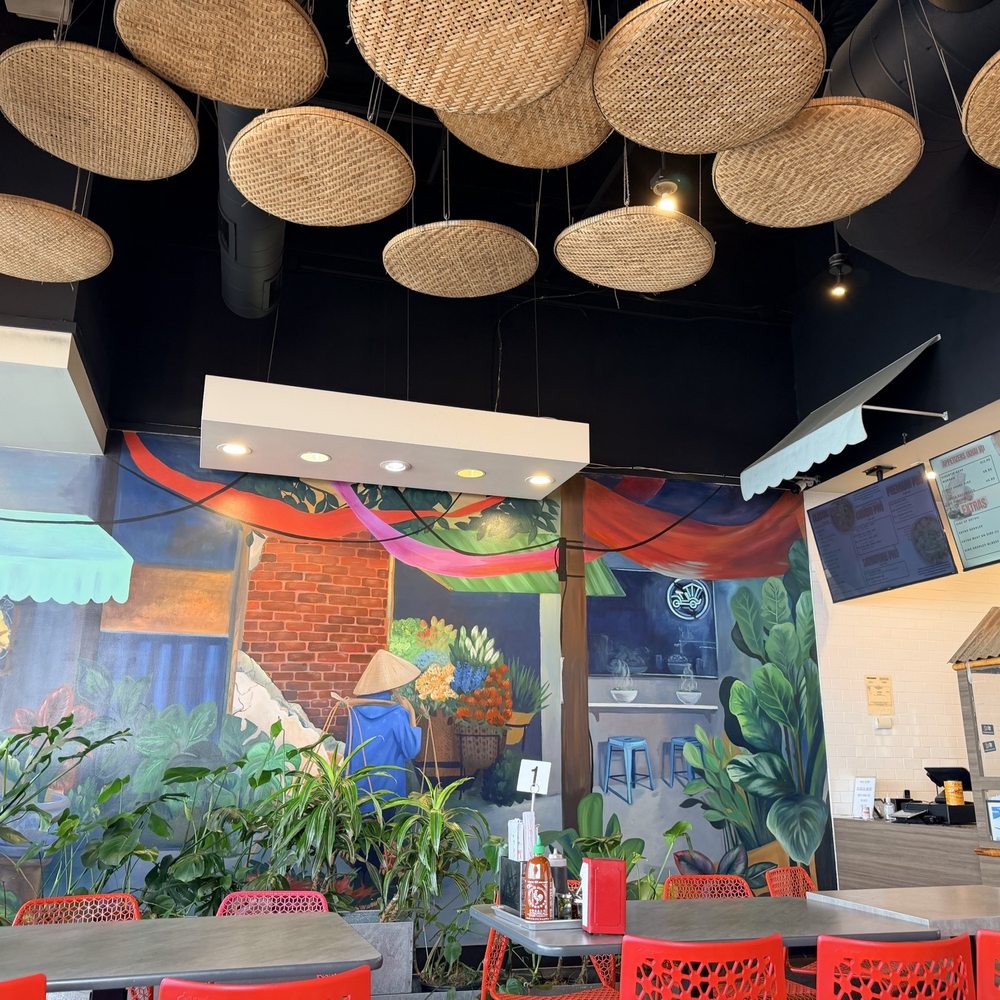 Sit lo Saigon - Lots of character in the restaurant. - Vietnamese Near Me - Elk Grove, California Sit lo Saigon - Lots of character in the restaurant. - Vietnamese Near Me - Elk Grove, California